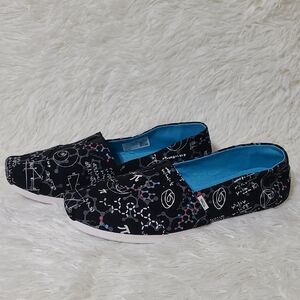 TOMS Women's Black Slip-On Shoes with Science Print - Size 8
